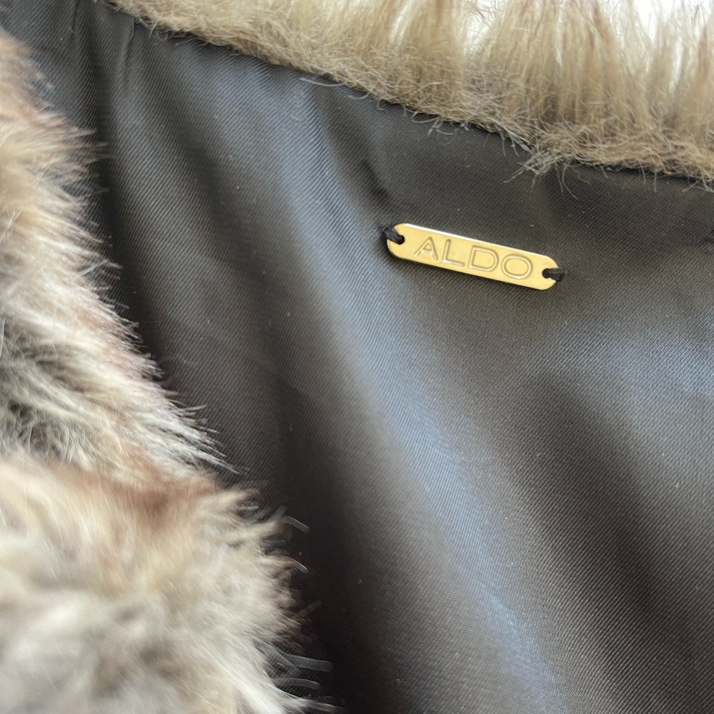 Aldo Faux Fur Vest size Medium - Picture 4 of 5